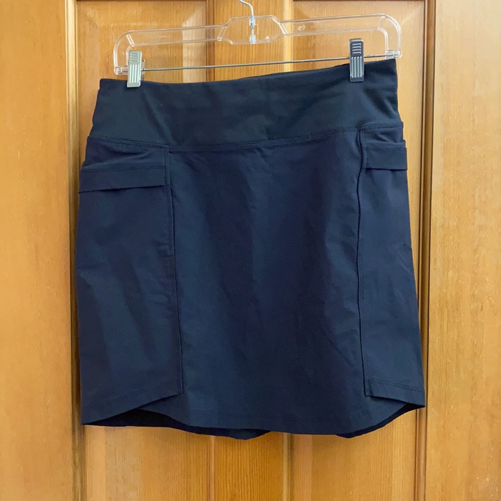 REI casual black skirt